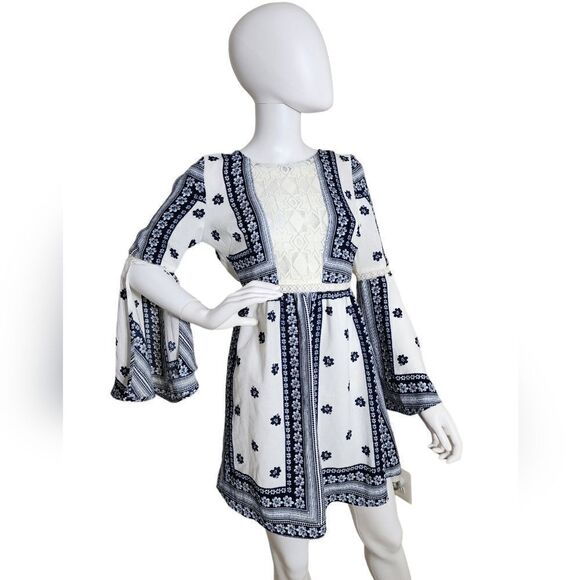 Flying Tomatoe dress - Picture 1 of 15